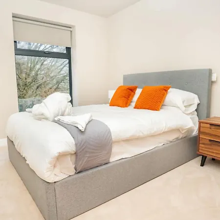 Stylish And Bright 2 Bed In Μπέρμιγχαμ