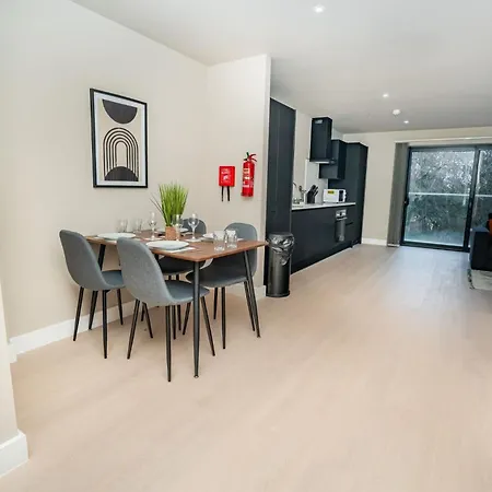 Διαμέρισμα Stylish And Bright 2 Bed In Μπέρμιγχαμ