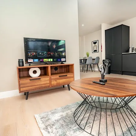 Stylish And Bright 2 Bed In Διαμέρισμα